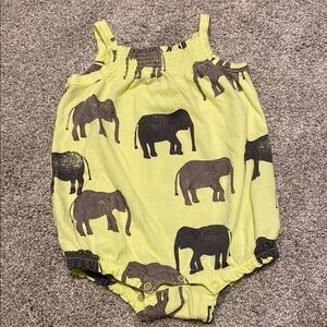 EUC Tea elephant romper bubble